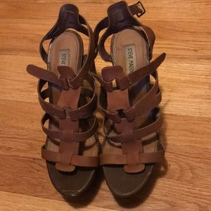Steve Madden Brown Wedges